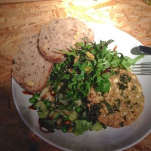 green salad with veggie burger at Coffeelabs in Antwerpen