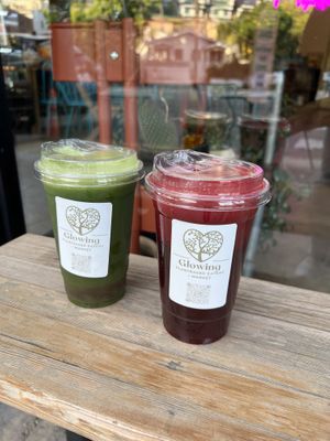 Glowing smoothie and Sinus Juice (we subbed beet for the orange juice)  at Glowing Plant Based Eatery in Los Angeles