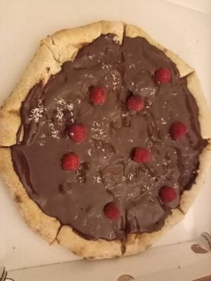 Sweet pizza at Vero Bio-Pizzeria in Vienna