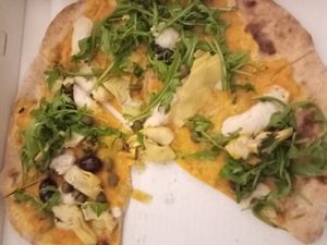 Vegan pizza at Vero Bio-Pizzeria in Vienna