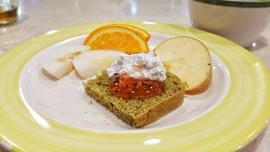 Dessert (fruits and bread) at Veg Green in Seoul