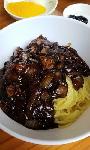 veganized Jjajangmyeon at Gawon - 가원 in Seoul