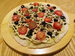 Pesto Basil pizza at Yammy Green in Busan