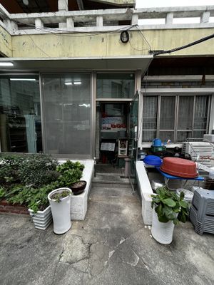 Front door  at DunNae MakGukSu in Busan