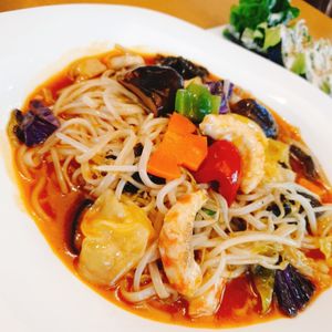 Spicy noodles at Vegenarang in Busan