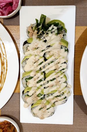 Avocado roll at Vegenarang in Busan