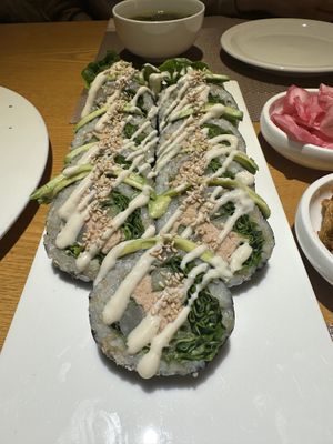 Avocado roll #Veganuary at Vegenarang in Busan