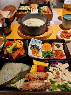 Lotus rice set at Vegenarang in Busan