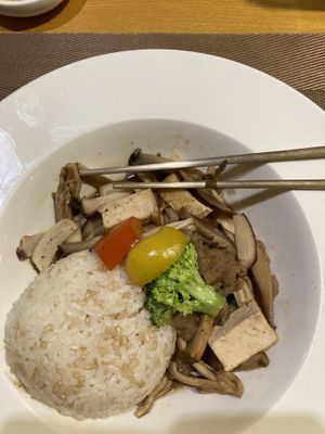 Mushrooms mit Tofu - auch ganz ok  at Vegenarang in Busan