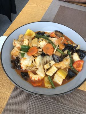 הלא חריף-חריף מאד, אבל טעים! at Vegenarang in Busan