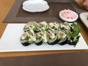 סושייייי אבוקדווווו מדהיםםם at Vegenarang in Busan