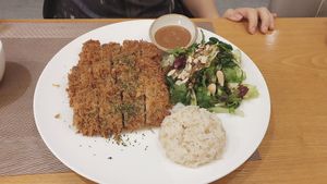 Pork cutlet at Vegenarang in Busan
