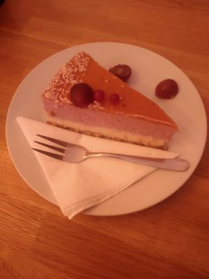 Rasperry-passion fruit nocheesecake at Slodki Bez in Warsaw