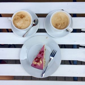 Coconut cappucino & coconut-vanilla tart  at Slodki Bez in Warsaw