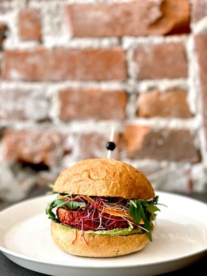 Rainbow Burger at Meatless District - Da Costabuurt in Amsterdam