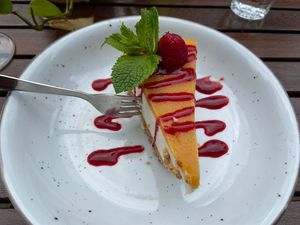 Peach cheesecake: allright at Meatless District - Da Costabuurt in Amsterdam