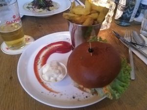 Ultimate vegan burger at Meatless District - Da Costabuurt in Amsterdam