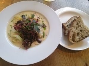 Artichoke dip with olives and sourdough at Meatless District - Da Costabuurt in Amsterdam