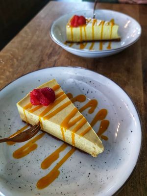 Cheesecake al passion fruit at Meatless District - Da Costabuurt in Amsterdam