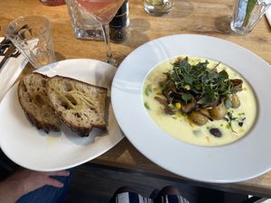 Chowder: very tasty and with many ingredients as topping/filling  at Meatless District - Da Costabuurt in Amsterdam