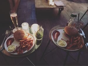 best vegan burger i ever had at Meatless District - Da Costabuurt in Amsterdam