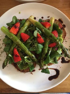 Smashed avocado sandwich  at Meatless District - Da Costabuurt in Amsterdam