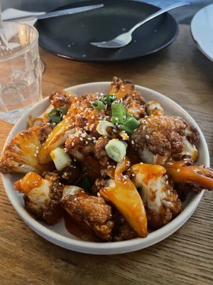 Korean fried cauliflower  at Meatless District - Da Costabuurt in Amsterdam