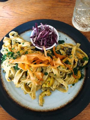 garlic, mushroom tagliatelle  at Meatless District - Da Costabuurt in Amsterdam