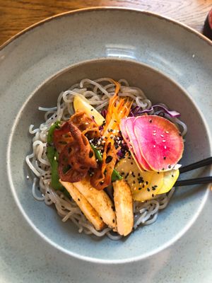 Tofu & Asian Noodles - so yummy at Meatless District - Da Costabuurt in Amsterdam