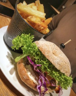 Kimchi Burger & Fries at Meatless District - Da Costabuurt in Amsterdam