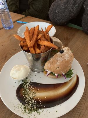 Burger with sweet potato fries at Meatless District - Da Costabuurt in Amsterdam