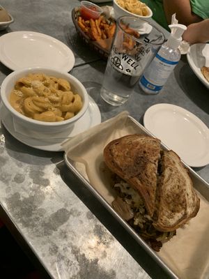 Dinner at Sticky Fingers Diner in Washington