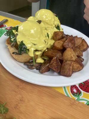 Eggs Florentine  at Sticky Fingers Diner in Washington