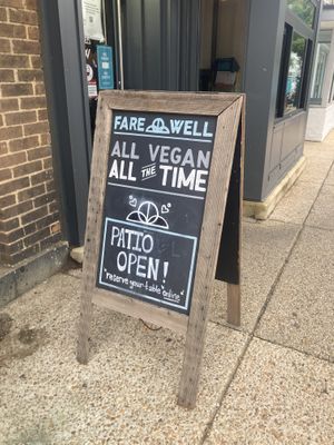 Sign  at Sticky Fingers Diner in Washington