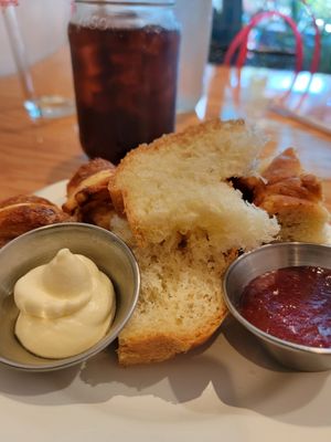  at Sticky Fingers Diner in Washington