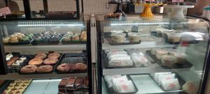 Bakery case and grab n go at Sticky Fingers Diner in Washington