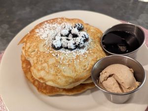  at Sticky Fingers Diner in Washington