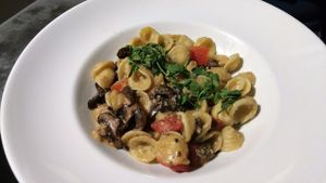 Mushroom Scampi - OUTSTANDING at Sticky Fingers Diner in Washington