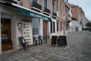 Gelateria al Sole outside view at Gelateria al Sole in Venice