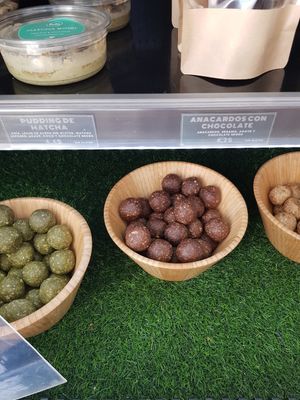 Hey balls at BeBo Cold Press in Barcelona