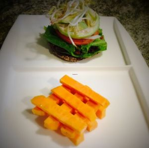 Raw Burger at Bistraw Zdravo Zivo in Skopje