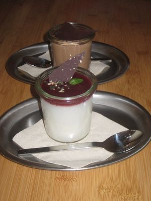 Vegan panna cotta and chocolate mousse at Zodiac Pizza in Munich