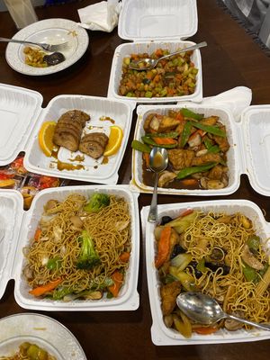 Super delicious food  at Yuan Su Vegetarian in Portland