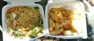 Sweet n sour chicken and veggie low mein at Yuan Su Vegetarian in Portland