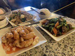 Vegetable chow mein, sweet and sour chicken, and beef and broccoli  at Yuan Su Vegetarian in Portland