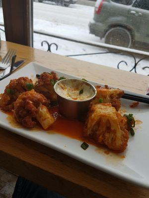 Buffalo cauliflower wings on a stormy day at Pure Kitchen - Elgin in Ottawa