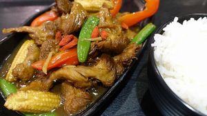 Monkey head mushrooms, green peas, corn, capsicum and white rice  at Greendot - Star Vista in West Singapore