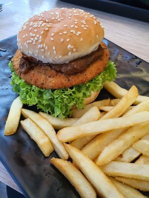 Vegan Black Pepper Burger ~ Circuit Breaker Period Phase 2 at Greendot - Star Vista in West Singapore