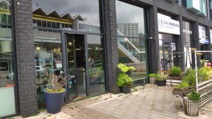 Entrance at Sharp Sharp Food in Barendrecht