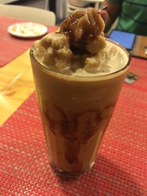 Caramel frappuccino at Raw Cafe - La Molina in Lima